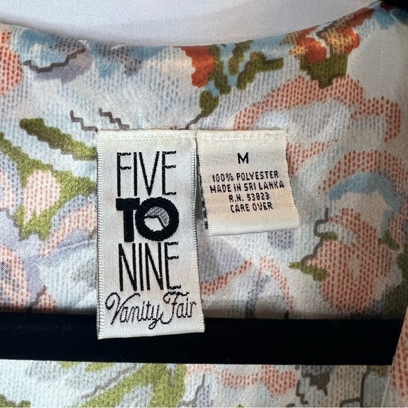 Vintage Intimates & Sleepwear Floral Satin Blouse Vanity Fair
Button-Up M - Picture 6 of 9